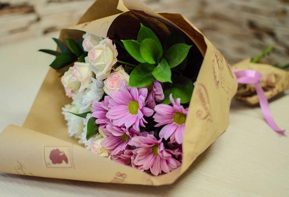 Букет цветов из: Розы и Хризантемы в Таштыпе