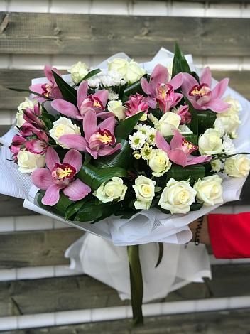 Букет цветов из: Розы и Хризантемы в Таштыпе