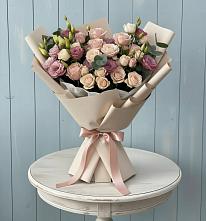 Букет цветов из:  Розы и Лизиантусы в Таштыпе