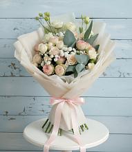 Букет цветов из:  Розы и Лизиантусы в Таштыпе