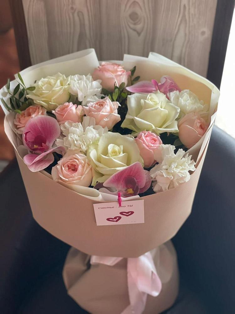 Букет цветов из: Орхидеи, Розы и Гвоздики в Таштыпе