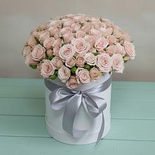 Цветочная композиция из Розы в шляпной коробке в Таштыпе