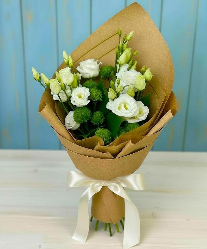 Букет цветов из: Хризантемы и Лизиантусы в Таштыпе