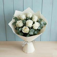 Букет Белые розы в Эвкалипте в Таштыпе