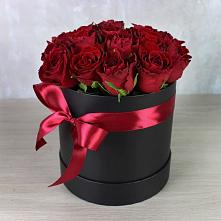 Цветочная композиция из Розы в шляпной коробке #REPLACE_PRED# Таштыпе